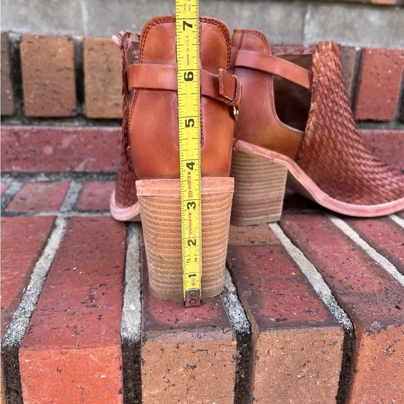 Womens Leather woven weave Diba True Zest Open Round Toe Sandals 8โฆNot For Sale - Picture 12 of 12